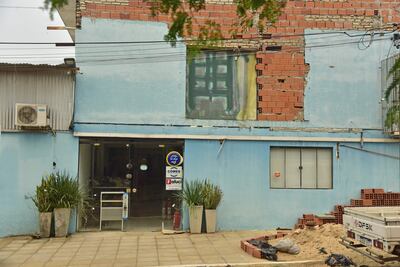 Esta es la humilde edificación en la que supuestamente funciona la firma Faluci SA. ABC no logró ubicar en su momento a algún representante de la firma en el sitio, donde se hacen fotocopias, activación de líneas de telefonía y hasta se repartían viandas.