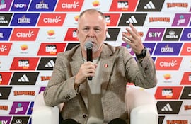 Mano Menezes, nuevo seleccionador de Perú.