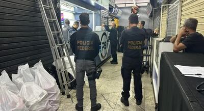 Agentes de la Policía Federal durante uno de los allananientos.