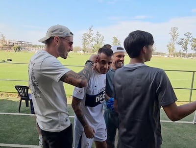 Derlis González, en medio de Gastón Olveira y Richard Ortiz, luego de su participación en el partido de la Reserva entre Olimpia y Rubio Ñu, ganado por el Decano por 2-1, con goles del "10".
