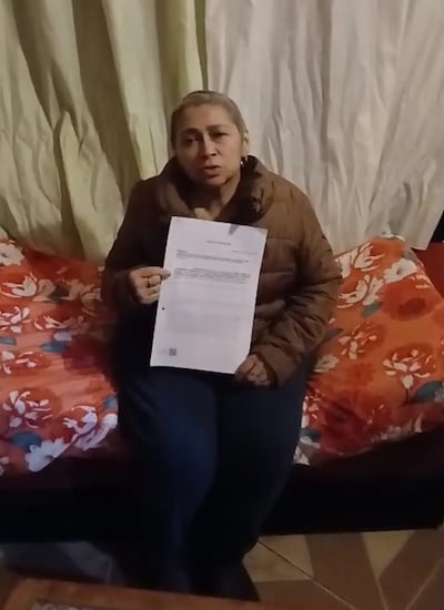 Nilsa Torres, paciente oncológica del Hospital Nacional de Itauguá, silicita la ayuda de la autoridades paa conseguir un millonario medicamento.