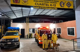Bomberos de San Antonio organizan hamburguesada para reparar móviles y equipos de rescate