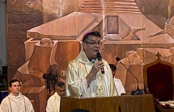 Monseñor Pierre Laurent Jubinville en la catedral de Concepción. Miércoles Santo 2026