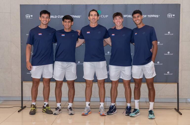  Hernando José Escurra Isnardi (i), Alex Santino Núñez Vera, Paulo “Neco” Carvallo, Martín Antonio Vergara del Puerto y Adolfo Daniel Vallejo Álvarez, los componentes del Team Paraguay.