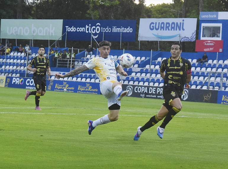 Luqueño 2-Recoleta FC 1: Resurgir auriazul en Itauguá