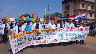 En el tercer día de huelga de los trabajadores de blanco, continúa la movilización en el departamento de San Pedro con una alta participación de médicos, funcionarios de salud y estudiantes de Medicina.