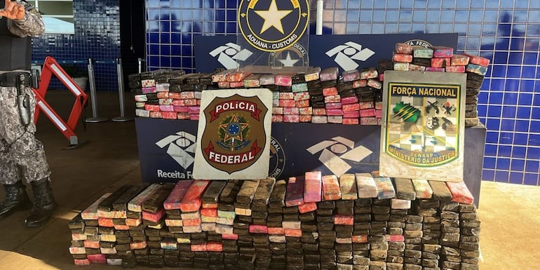 Cae paraguayo que transportaba casi 270 kilos de marihuana en doble fondo de camioneta