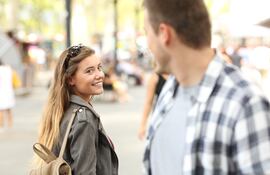 Despedida después de una primera cita, imagen ilustrativa.