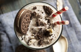 Batido o milkshake de galletitas Oreo y Nutella.