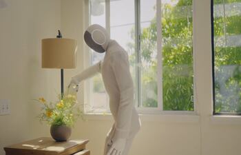 Neo, robot humanoide.