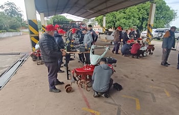 Cien jóvenes y 15 máquinas recuperadas: formación técnica rural del futuro