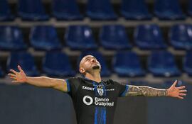 El paraguayo Carlos González Espínola (33 años) contribuyó con el triunfo de Independiente del Valle con un gol, el sexto que marca de cabeza en la competencia continental.