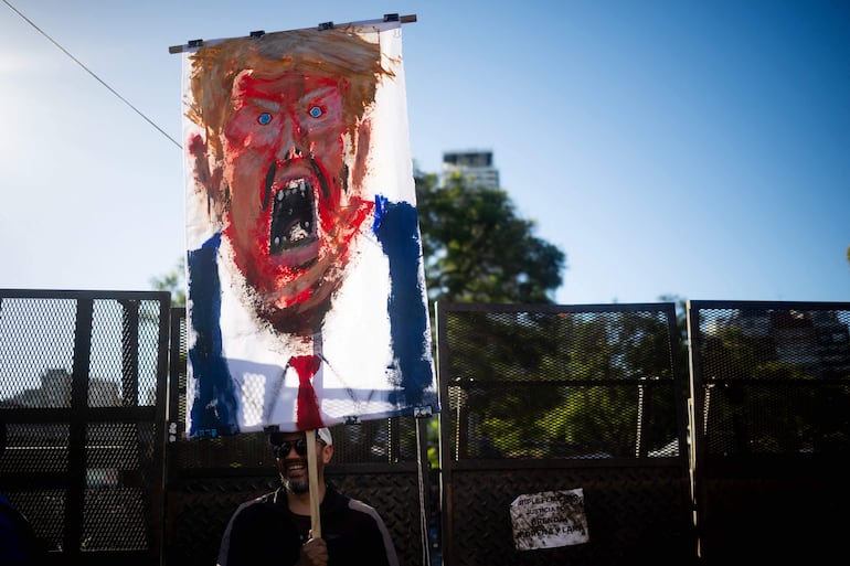 Protesta en Buenos Aires contra la intervención estadounidense en Venezuela.