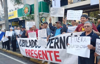 IPS jubilados protesta manifestación Asunción