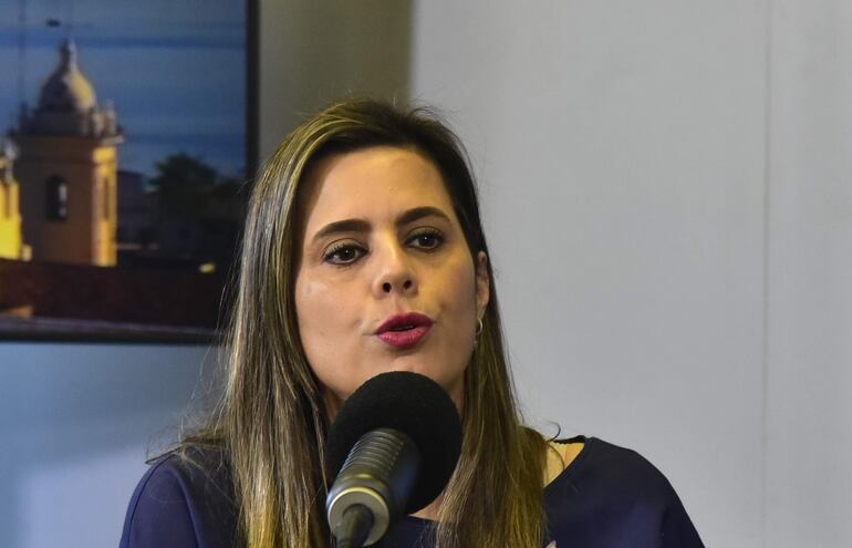 Kattya González arremete contra el fiscal general del Estado.