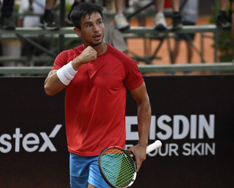 Hernando Escurra juega hoy octavos ante Joao Fonseca.