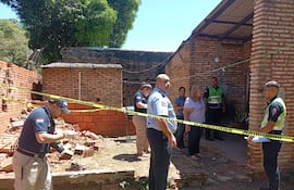 Vivienda donde ocurrió el feminicidio descubierto ayer por la mañana en Mariano Roque Alonso. Fue víctima María Francisca Báez.