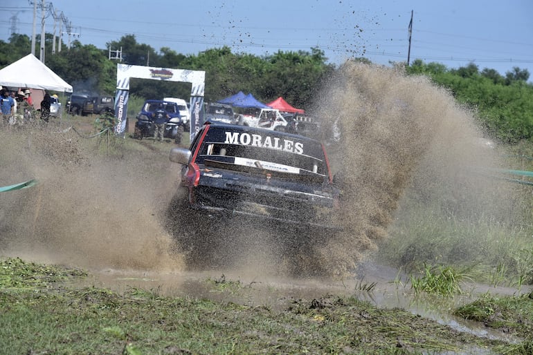 En la TT3, Rodrigo Morales y Éver Sánchez (Nissan Terrano) destacaron sobre 8 tripulaciones.