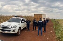 El camión fue abandonado en una zona descampada, en el distrito de Tavapy.