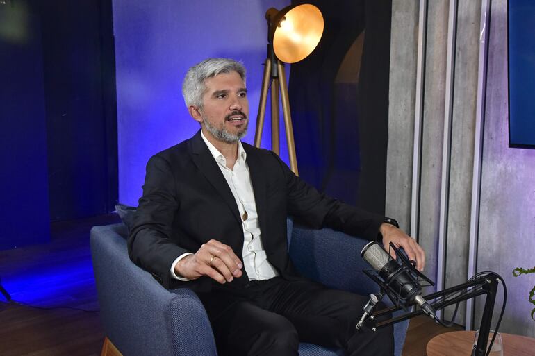 Dr. Miguel Cuellar, especialista en psiquiatría.