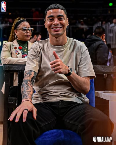 La figura de la selección nacional, Miguel Ángel Almirón, presente en Hawks vs. Blazers.