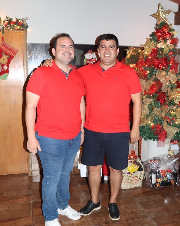 José Vega Insfrán y su hermano el intendentable de Mariano Roque Alonso Julian Vega (ANR, HC).