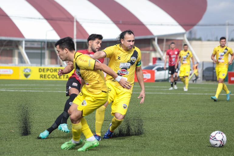 Recoleta derrotó a Santaní