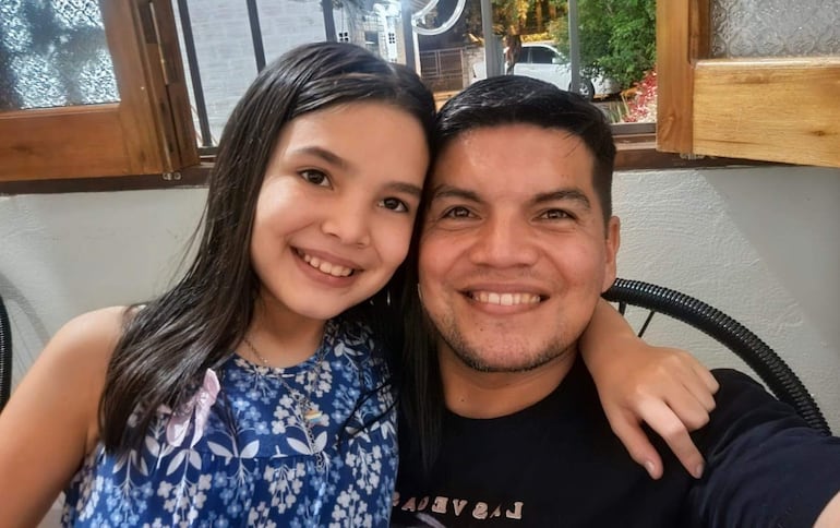 El periodista Carlos Ortega nos habla de su rol de papá de Isabella - Gente