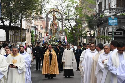 Procesión desviada por "protocolo": seguridad de Presidencia de la República evitó que imagen de la Virgen de la Asunción pasen frente al Palacio de Gobierno.