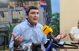 El senador José Oviedo señaló que el poder adquisitivo fue bajando año tras año.