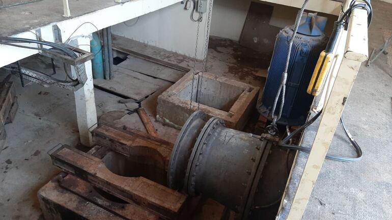 Ultiman detalles para instalar la bomba reparada.