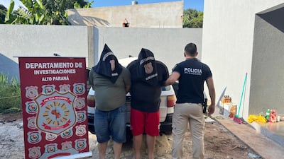 Los dos sospechososo detenidos por la Policía.