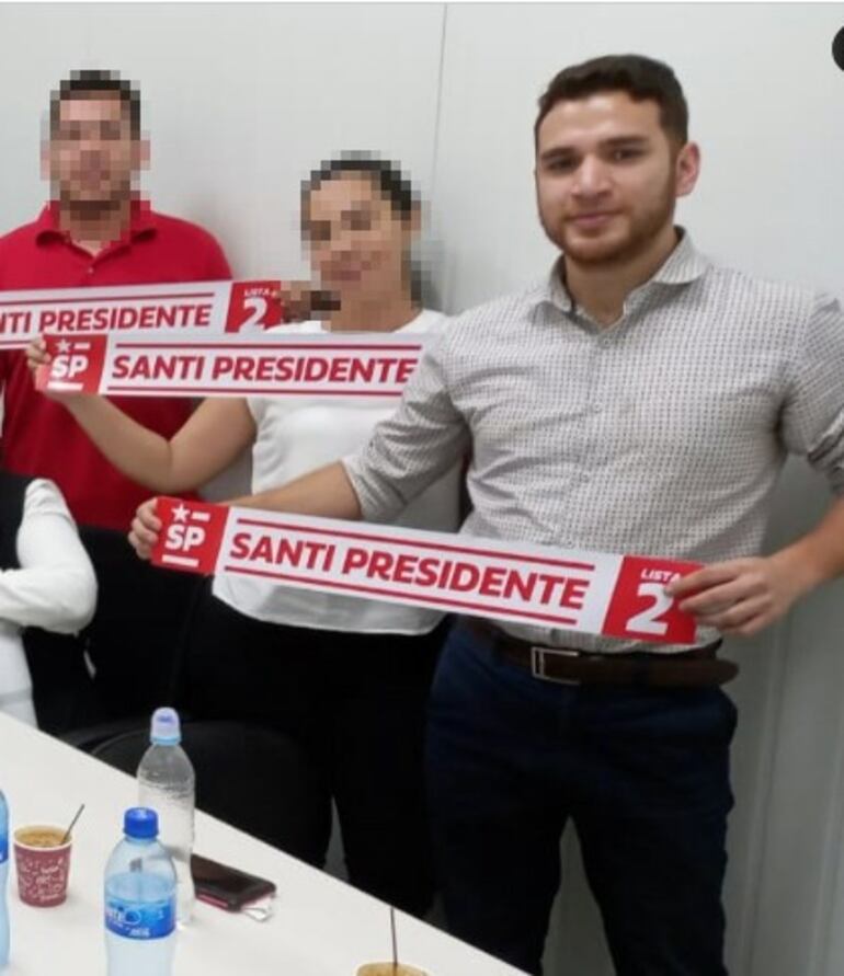 Alejandro Fleitas, quien según la comuna capitalina no es funcionario municipal pero sí se hace pasar por uno.