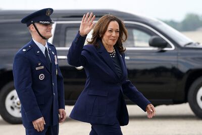 La vicepresidente de Estados Unidos y aspirante presidencial, Kamala Harris (d).