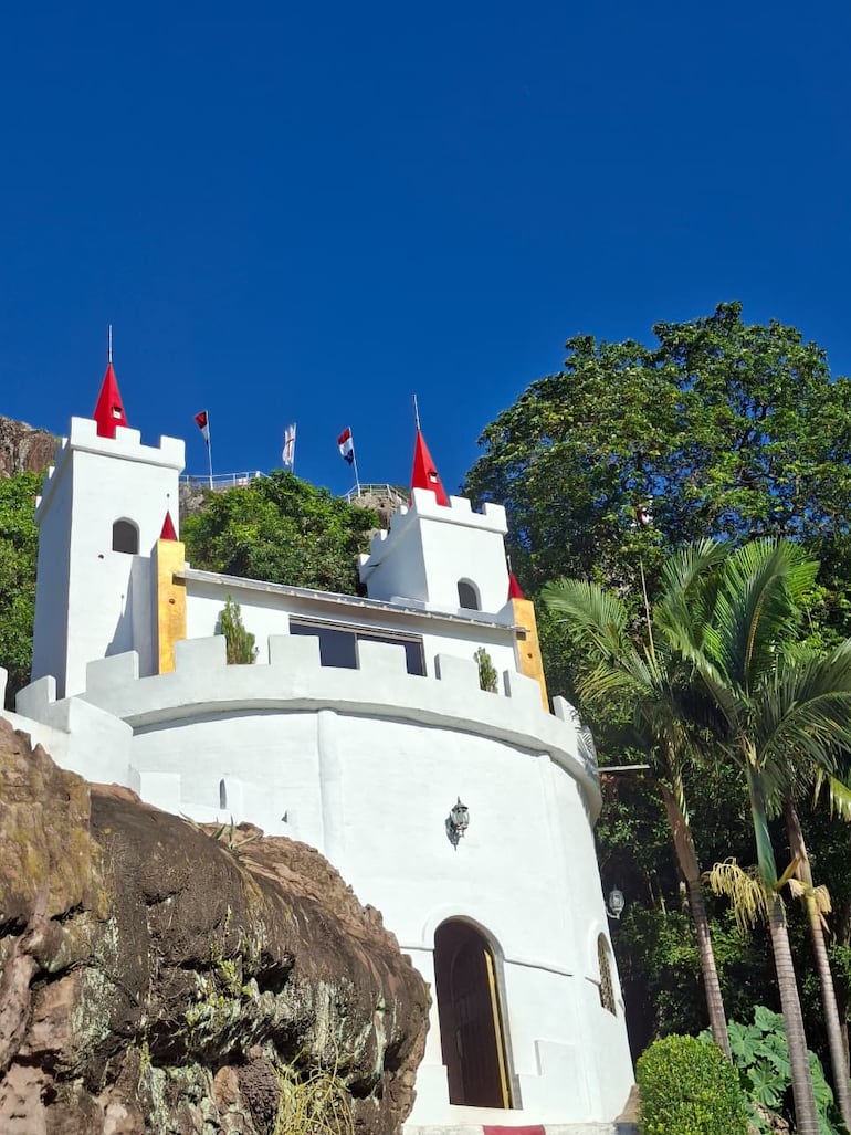 El lugar sorprende con una vista única del entorno.