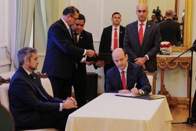 La firma del convenio de cooperación entre el Ministerio de Salud Pública y el MITIC es para la interconexión de 110 hospitales públicos.