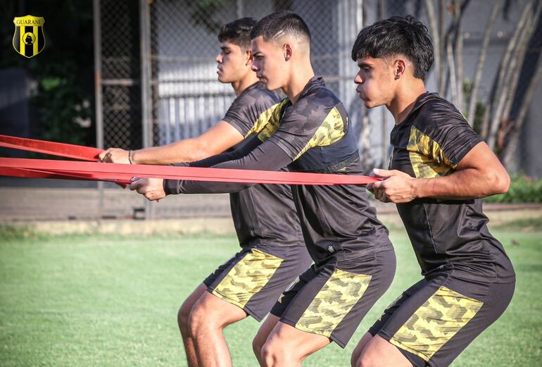 Guaraní comenzó la pretemporada con miras al 2024 en el estadio Rogelio Silvino Livieres, en Asunción.