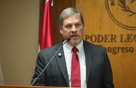 El líder de la bancada del partido Honor Colorado, Natalicio Chase.