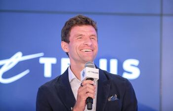 El legendario delantero alemán Thomas Müller eligió al mediocampista paraguayo, Andrés Cubas como integrante de su equipo ideal de fútbol 5.