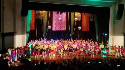 Más de un centenar de bailarinas y bailarines subirán al escenario del Teatro Municipal en la versión 2025 del Zumba Dance Festival.