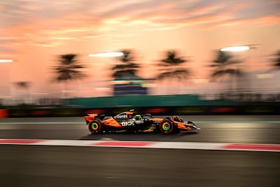 El inglés Lando Norris estableció el mejor tiempo en Abu Dabi.