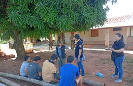 Cuatro militares sospechosos de robar una moto y dinero en efectivo a un ciudadano en San Pedro.