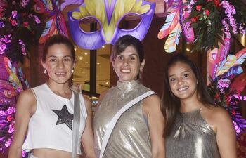 Rocío Samaniego, Romina Giménez y Gabriela Benítez.