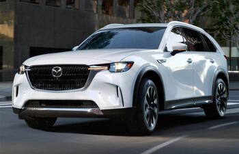 La CX-90 es la nueva SUV de la serie premium, que ha sido diseñada desde una estética japonesa exclusiva, sofisticada y de lujo.