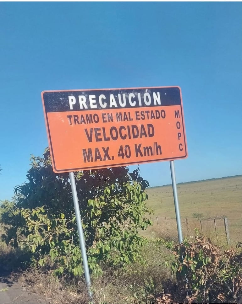 En febrero de este año, el MOPC colocó un cartel en el kilómetro 100 de la ruta PY03, pero hasta la fecha no se ha realizado ningún trabajo en la zona.