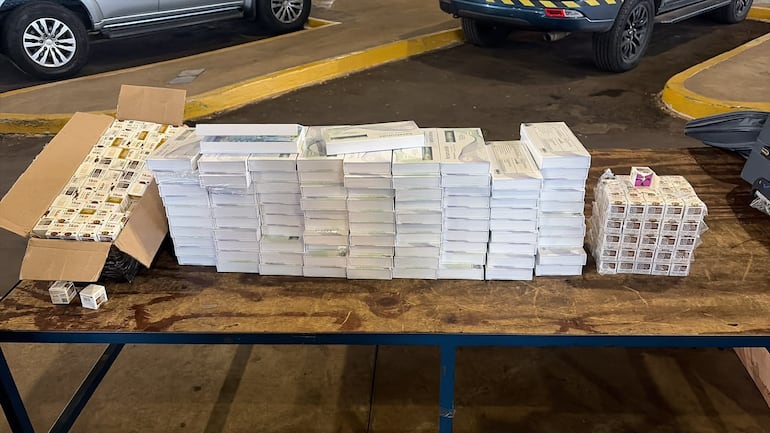 Los medicamentos adelgazanges incautados en el puente de la Amistad.