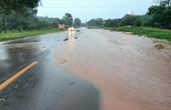 Intensa jornada de lluvias provoca inundaciones y complicaciones en rutas y viviendas en San Pedro