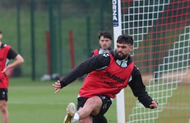 El paraguayo Omar Alderete (29) se consolidó como uno de los mejores zagueros de Inglaterra.