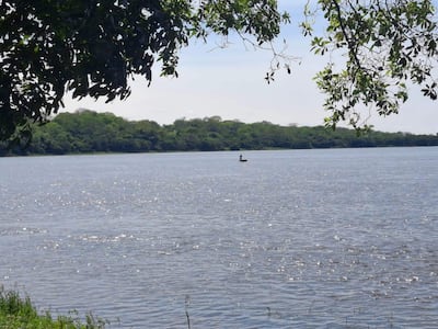 El río Paraná presenta un leve repunte en Ayolas