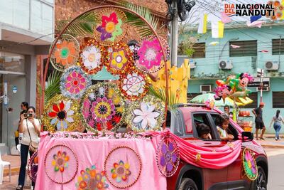 Con feria y desfile de carrozas se festeja el Día Nacional del Ñandutí en la localidad de Itauguá este fin de semana.